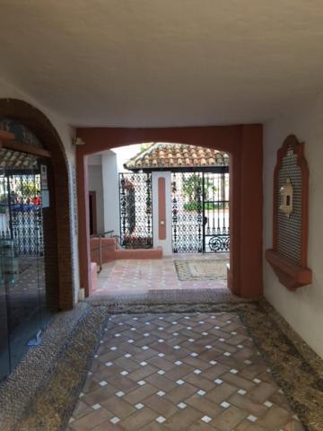 Large And Elegant In Puerto Banus With Pools And Paddle Leilighet Marbella Eksteriør bilde