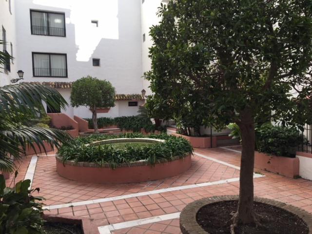 Large And Elegant In Puerto Banus With Pools And Paddle Leilighet Marbella Eksteriør bilde